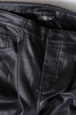 Γυναικείο παντελόνι Yessica, Μέγεθος M, Χρώμα Μαύρο, Τιμή 4,66 €
