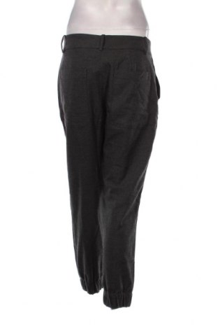 Дамски панталон Zara, Размер M, Цвят Сив, Цена 8,37 лв.