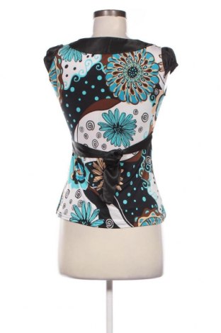 Γυναικείο αμάνικο μπλουζάκι, Μέγεθος S, Χρώμα Πολύχρωμο, Τιμή 3,57 €