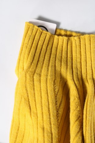 Dámský svetr, Velikost L, Barva Žlutá, Cena  399,00 Kč