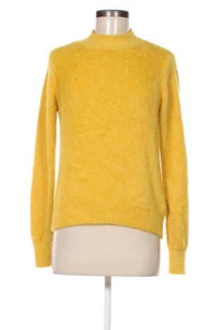 Дамски пуловер Guess, Размер S, Цвят Жълт, Цена 42,16 лв.