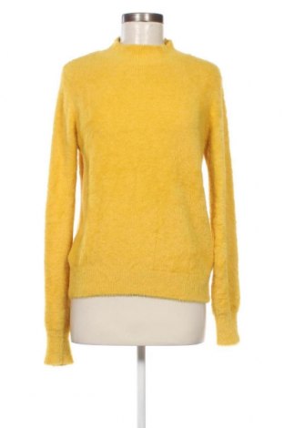Γυναικείο πουλόβερ Guess, Μέγεθος M, Χρώμα Κίτρινο, Τιμή 21,03 €