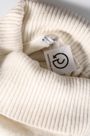 Damski sweter Reserved, Rozmiar M, Kolor Biały, Cena 70,64 zł