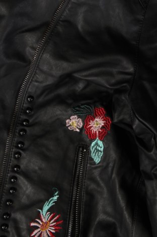 Dámska kožená bunda , Veľkosť M, Farba Čierna, Cena  12,50 €