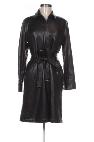 Кожена рокля Hugo Boss, Размер S, Цвят Черен, Цена 372,35 лв.