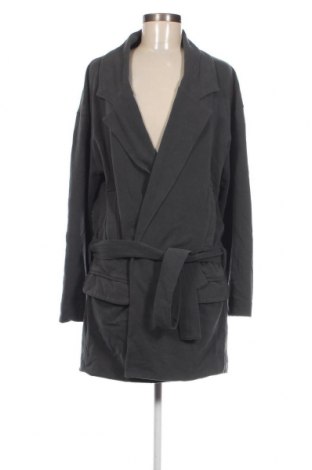 Дамско палто Lululemon, Размер S, Цвят Сив, Цена 49,05 лв.