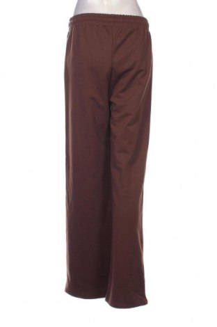 Pantaloni trening de femei Trendyol, Mărime M, Culoare Maro, Preț 91,78 Lei