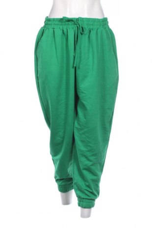Γυναικείο αθλητικό παντελόνι Trendyol, Μέγεθος 4XL, Χρώμα Πράσινο, Τιμή 13,36 €