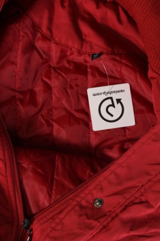 Дамско яке, Размер M, Цвят Червен, Цена 26,10 лв.