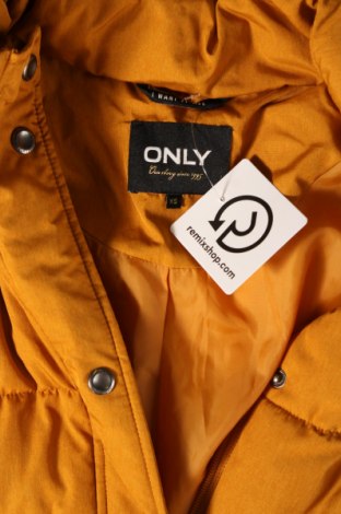 Γυναικείο μπουφάν ONLY, Μέγεθος XS, Χρώμα Κίτρινο, Τιμή 25,36 €