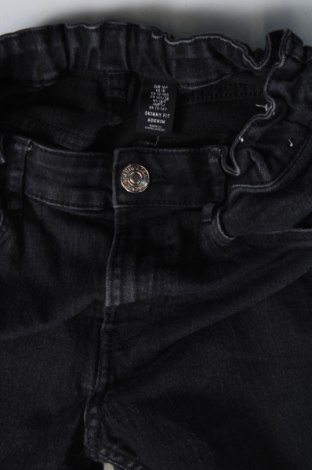 Dziecięce jeansy H&M, Rozmiar 13-14y/ 164-168 cm, Kolor Szary, Cena 20,47 zł
