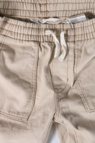 Kinder Shorts H&M, Größe 6-7y/ 122-128 cm, Farbe Beige, Preis 7,71 €