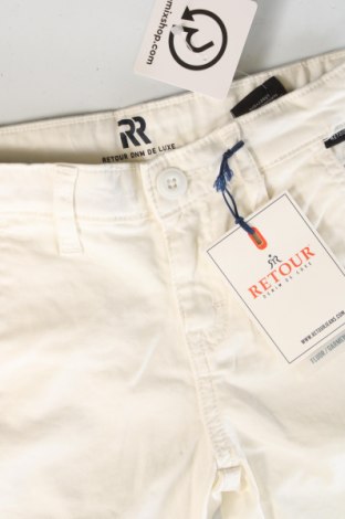 Παιδικό κοντό παντελόνι Retour Jeans, Μέγεθος 5-6y/ 116-122 εκ., Χρώμα Λευκό, Τιμή 26,29 €