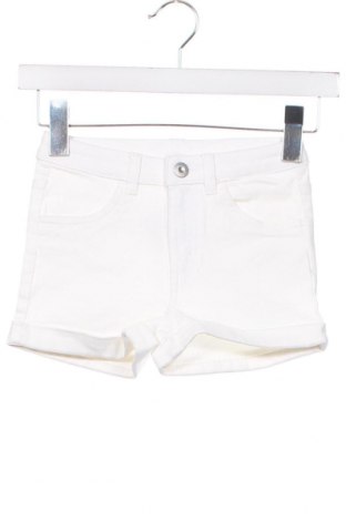 Детски къс панталон TCM, Размер 6-7y/ 122-128 см, Цвят Бял, Цена 18,20 лв.