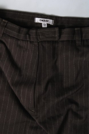 Детски панталон DKNY, Размер 11-12y/ 152-158 см, Цвят Зелен, Цена 33,00 лв.