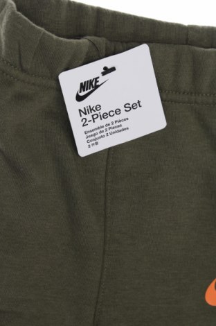 Παιδικό αθλητικό σύνολο Nike, Μέγεθος 9-12m/ 74-80 εκ., Χρώμα Πράσινο, Τιμή 43,38 €