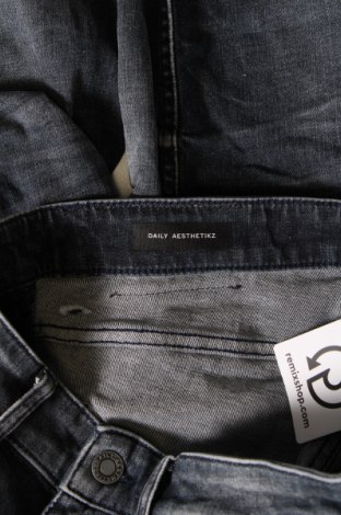 Herren Jeans DAILY AESTHETIKZ, Größe S, Farbe Blau, Preis 6,28 €