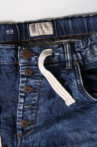 Pánské džíny  Denim 1982, Velikost L, Barva Modrá, Cena  185,00 Kč