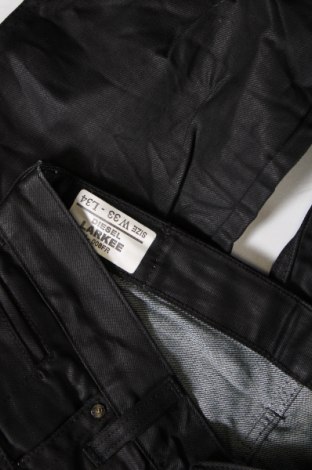 Pánske džínsy  Diesel, Veľkosť M, Farba Čierna, Cena  45,11 €