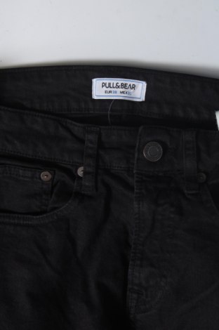 Blugi de bărbați Pull&Bear, Mărime S, Culoare Negru, Preț 95,39 Lei