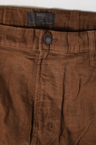 Ανδρικό κοτλέ παντελόνι Marks & Spencer, Μέγεθος XL, Χρώμα Καφέ, Τιμή 16,70 €
