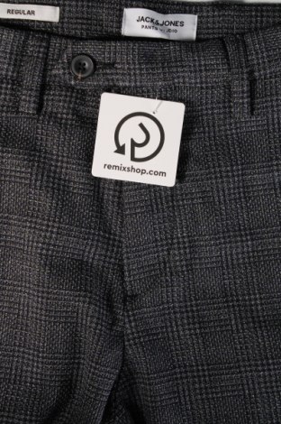 Pantaloni scurți de bărbați Jack & Jones, Mărime S, Culoare Negru, Preț 40,46 Lei