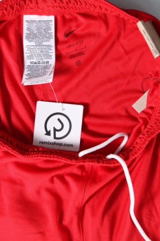 Pantaloni scurți de bărbați Nike, Mărime L, Culoare Roșu, Preț 139,31 Lei