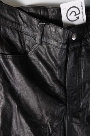 Мъжки кожен панталон, Размер L, Цвят Черен, Цена 42,80 лв.