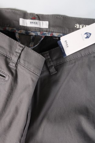 Herrenhose Brax, Größe L, Farbe Grau, Preis 32,47 €