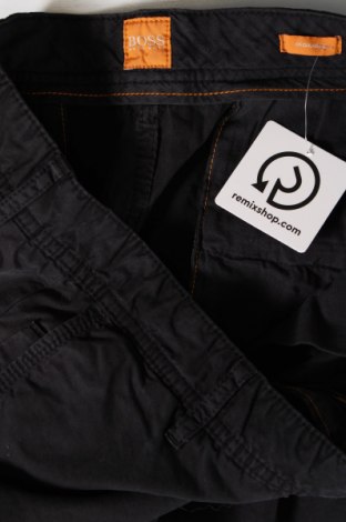 Pantaloni de bărbați Hugo Boss, Mărime L, Culoare Negru, Preț 450,66 Lei