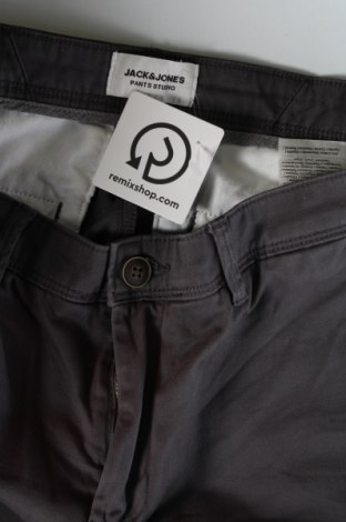 Herrenhose Jack & Jones, Größe M, Farbe Grau, Preis 12,76 €