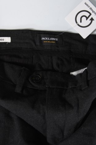 Pantaloni de bărbați Jack & Jones, Mărime XS, Culoare Negru, Preț 134,87 Lei