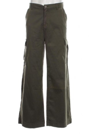 Мъжки панталон Urban Classics, Размер L, Цвят Зелен, Цена 38,50 лв.