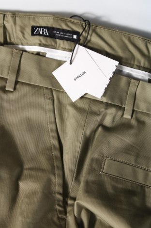 Pantaloni de bărbați Zara, Mărime M, Culoare Verde, Preț 203,95 Lei