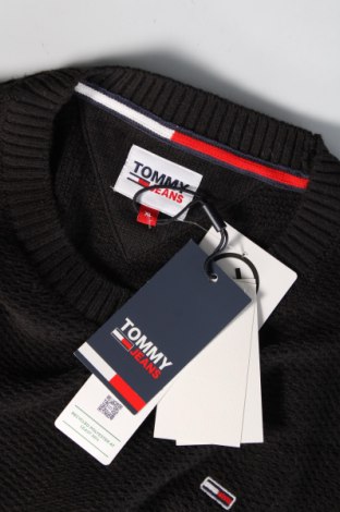 Pulover de bărbați Tommy Jeans, Mărime XL, Culoare Maro, Preț 335,53 Lei