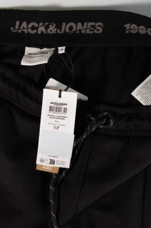 Ανδρικό αθλητικό παντελόνι Jack & Jones, Μέγεθος M, Χρώμα Μαύρο, Τιμή 13,95 €