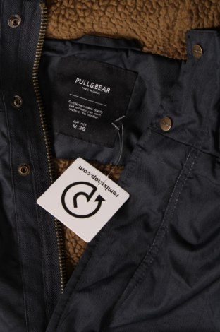 Ανδρικό μπουφάν Pull&Bear, Μέγεθος M, Χρώμα Μπλέ, Τιμή 19,02 €