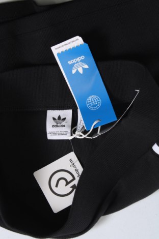 Пола Adidas Originals, Размер XS, Цвят Черен, Цена 41,85 лв.