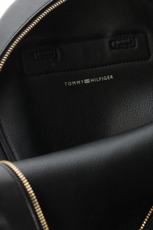 Раница Tommy Hilfiger, Цвят Черен, Цена 234,00 лв.