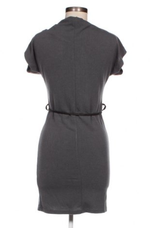 Kleid, Größe M, Farbe Grau, Preis 6,68 €