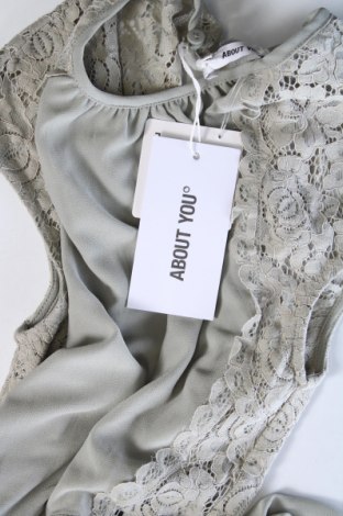 Kleid About You, Größe S, Farbe Grün, Preis 19,18 €