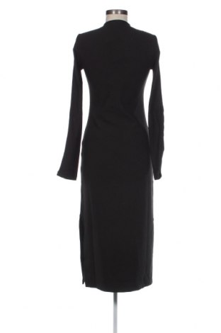 Rochie Calvin Klein Jeans, Mărime M, Culoare Negru, Preț 230,92 Lei