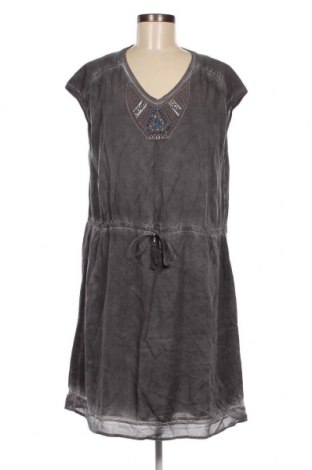 Kleid Cecil, Größe L, Farbe Grau, Preis 17,61 €