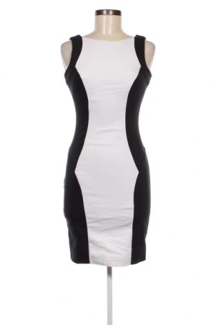 Kleid Mohito, Größe S, Farbe Schwarz, Preis 15,13 €