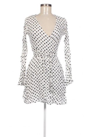 Kleid NA-KD, Größe M, Farbe Weiß, Preis 15,03 €