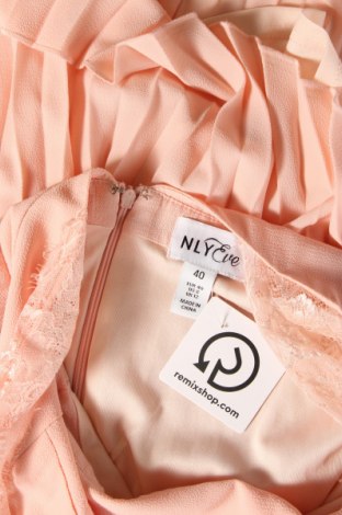 Kleid NLY Eve, Größe M, Farbe Rosa, Preis € 11,78