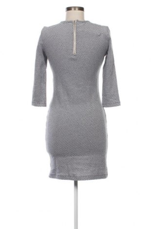 Kleid ONLY, Größe XS, Farbe Mehrfarbig, Preis € 12,78