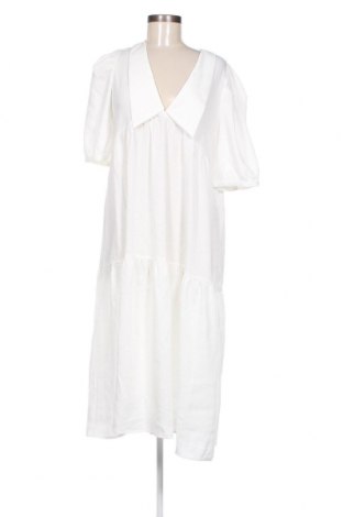 Kleid Object, Größe M, Farbe Weiß, Preis 16,70 €