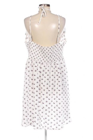 Φόρεμα SHEIN, Μέγεθος 3XL, Χρώμα Λευκό, Τιμή 17,94 €
