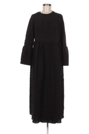 Šaty  Trendyol, Velikost M, Barva Černá, Cena  383,00 Kč